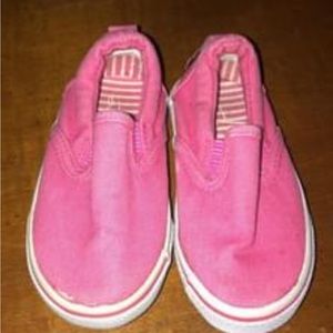 Size 6 Blue Fin pink slip on shoes